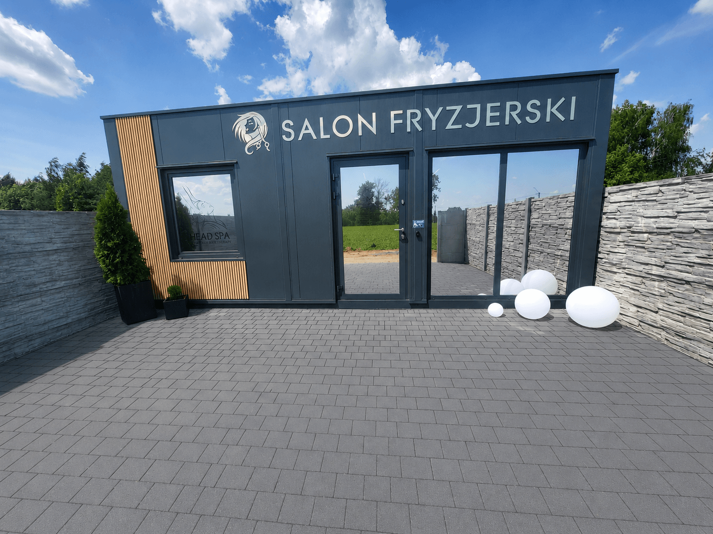 SALON zdjęcie 1